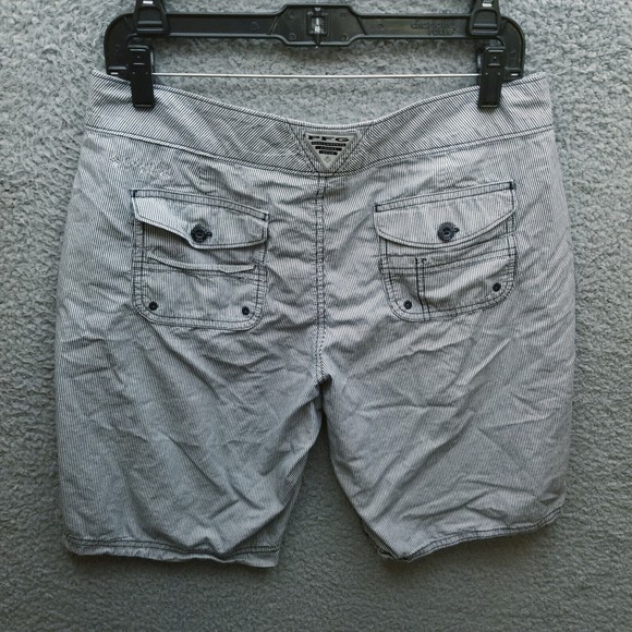 Columbia 10 PFG Omni-Shade Striped Blue White Chino Shorts 32.5" 9.75" 9.5" - Picture 6 of 10